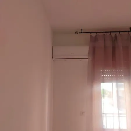 Endless Summer Apartment *