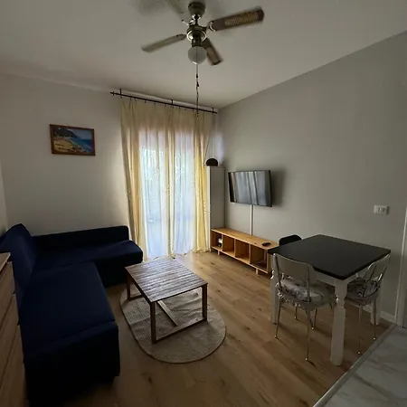 Endless Summer Apartment Scalea